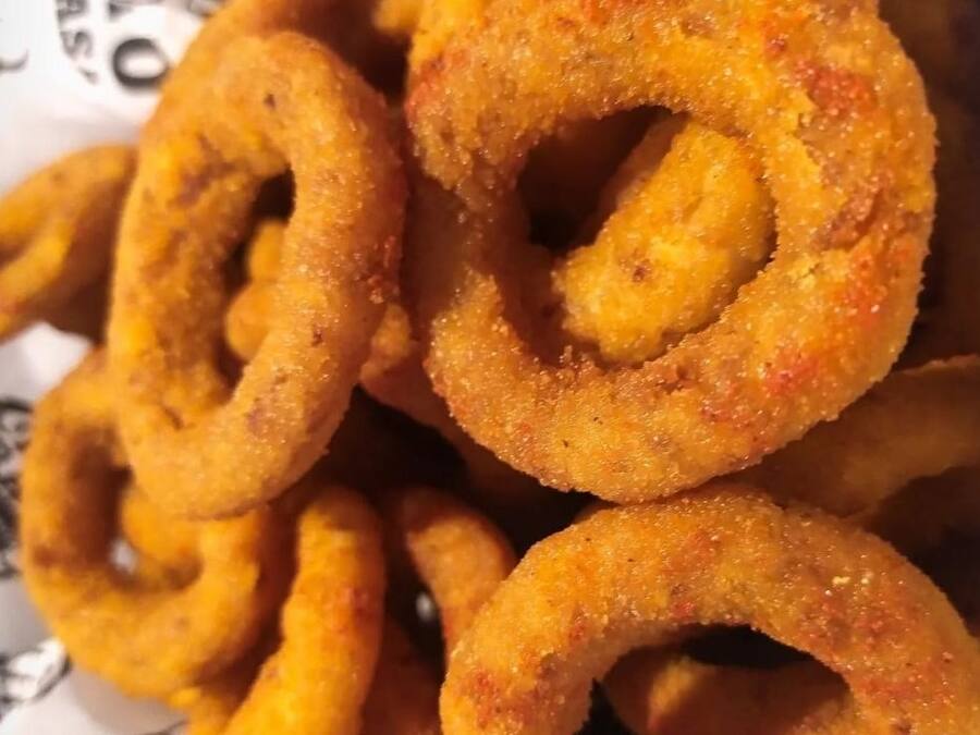 Anéis de Cebola Empanada Pequena